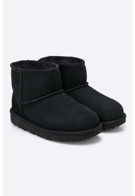 Ugg Зимни обувки в черно - Pepit.bg