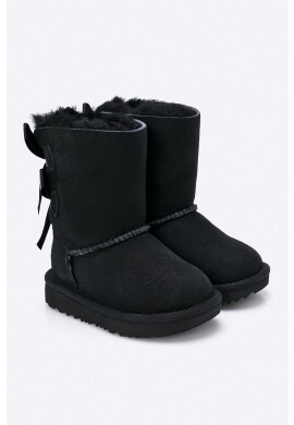 Ugg Зимни обувки в черно - Pepit.bg