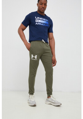 Under Armour Панталон в зелено с изчистен дизайн - Pepit.bg