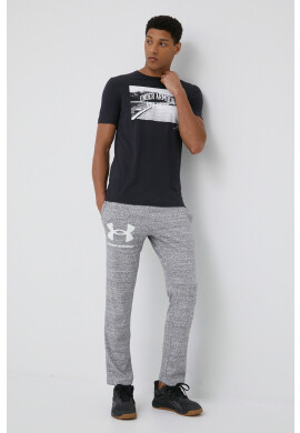 Under Armour Спортен панталон в черно с изчистен дизайн - Pepit.bg