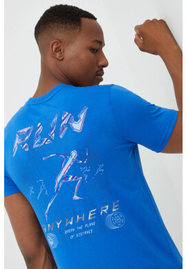 Under Armour Тениска Run Anywhere с принт - Pepit.bg