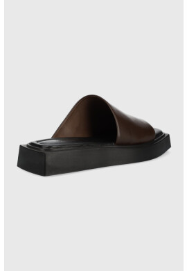Vagabond Shoemakers Кожени чехли Evy в кафяво с платформа - Pepit.bg