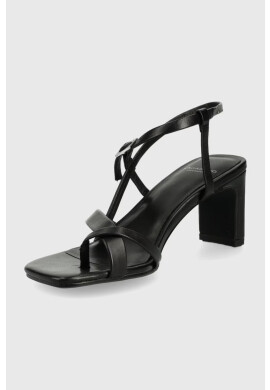 Vagabond Shoemakers Кожени сандали Luisa в черно - Pepit.bg