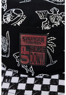 Vans Шапка с козирка X Stranger Things в черно с десен - Pepit.bg