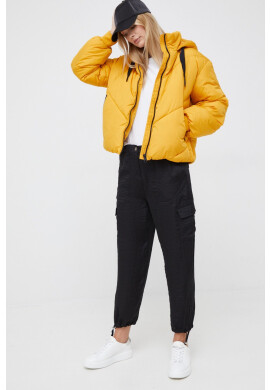 Vero Moda Яке в жълто със зимна изолация - Pepit.bg
