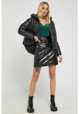 Vila Блуза в зелено с изчистен дизайн - Pepit.bg