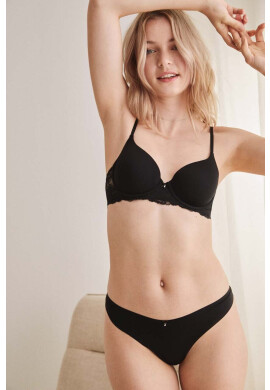 women'secret Прашки FEMININE MICRO в черно 8325181 - Pepit.bg