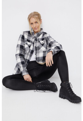 Wrangler Яке Atg в черно с преходна изолация - Pepit.bg
