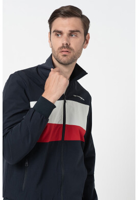 Champion Яке с цип и лого - Pepit.bg