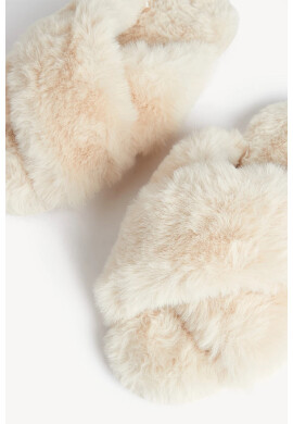 Marks  Spencer Чехли с еко пух - Pepit.bg