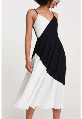 RIVER ISLAND Плисирана рокля - Pepit.bg