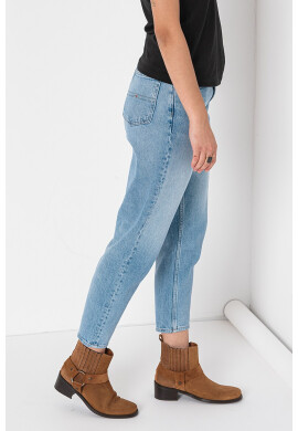Tommy Jeans Дънки тип Mom - Pepit.bg