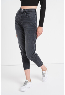 Tommy Jeans Скъсени дънки Mom - Pepit.bg