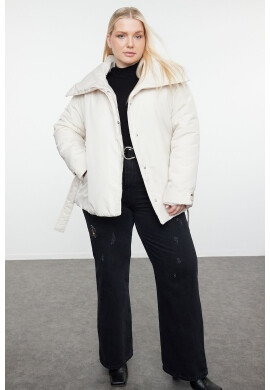 Trendyol Зимно яке с колан Plus Size - Pepit.bg
