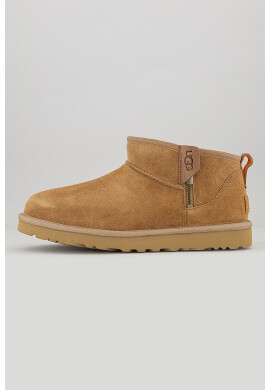 UGG Боти Classic Ultra Mini от велур - Pepit.bg