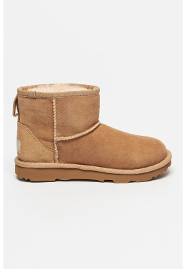 UGG Боти от велур Classic II Mini - Светлокафяв - Pepit.bg