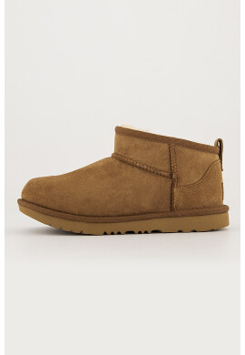 UGG Велурени ботуши Classic Ultra Mini - Pepit.bg