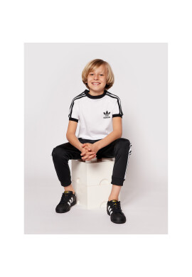 adidas Тишърт 3Stripes Tee DV2901 Бял Regular Fit - Pepit.bg