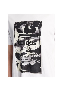 adidas Тишърт Graphic Camo HN6724 Бял Regular Fit - Pepit.bg