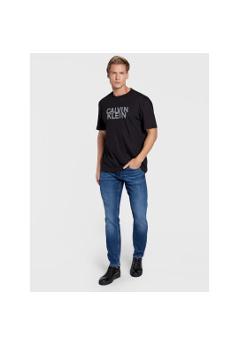 Calvin Klein Тишърт Distorted K10K110113 Черен Regular Fit - Pepit.bg