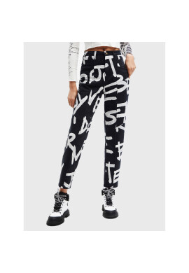 Desigual Дънки Brocha 22WWPN07 Черен Relaxed Fit - Pepit.bg