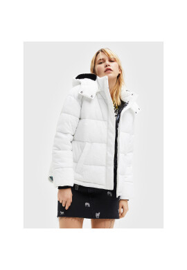 Desigual Пухено яке Estocolmo 22WWEW18 Бял Regular Fit - Pepit.bg