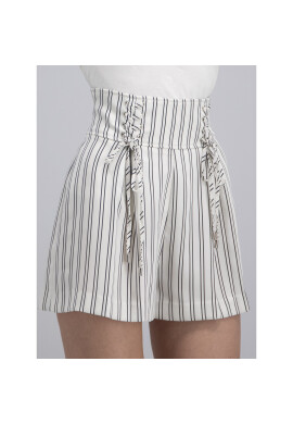 Guess Шорти от плат W92D79 WBN80 Бял Regular Fit - Pepit.bg