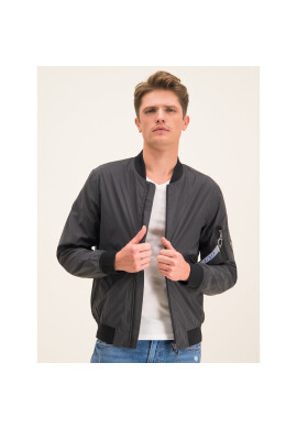 Guess Яке бомбър M01L51 WCIE0 Черен Regular Fit - Pepit.bg