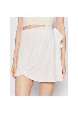 Malai Мини пола Nyomi C76002 Бял Regular Fit - Pepit.bg