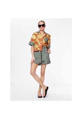 MAX&Co. Шорти от плат Oporto 71410123 Зелен Regular Fit - Pepit.bg