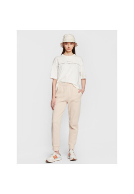 New Balance Тишърт Essentials Winter Story WT23519 Бял Oversize - Pepit.bg