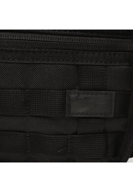 Nike Чанта за кръст CQ3817-010 Черен - Pepit.bg