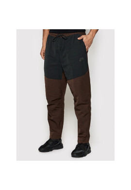 Nike Долнище анцуг Tech Essentials CU4487 Кафяв Standard Fit - Pepit.bg