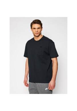 Nike Тишърт Sportswear Essential DB3249 Черен Loose Fit - Pepit.bg