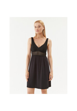 Triumph Нощница Aura Spotlight 10216543 Черен Regular Fit - Pepit.bg