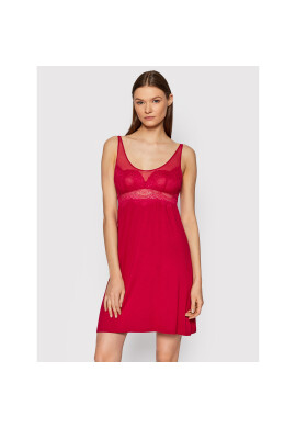 Triumph Нощница Darling Spotlight 10209589 Червен Slim Fit - Pepit.bg