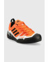 adidas TERREX Обувки Swift Solo 2 в оранжево - Pepit.bg