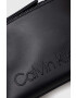 Calvin Klein Чанта в черно - Pepit.bg
