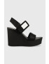 Calvin Klein Jeans Сандали WEDGE SANDAL BADGE в черно със скосена платформа YW0YW01028 - Pepit.bg