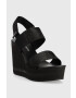 Calvin Klein Jeans Сандали WEDGE SANDAL WEBBING в черно със скосена платформа YW0YW00959 - Pepit.bg
