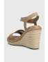 Calvin Klein Сандали WEDGE 70HH - HE в бежово със скосена платформа HW0HW01499 - Pepit.bg