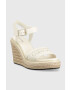 Calvin Klein Сандали WEDGE 70HH - HE в бяло със скосена платформа HW0HW01499 - Pepit.bg