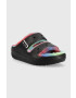 Crocs Чехли Classic Cozzzy Spray Dye Sandal в черно 208046 - Pepit.bg
