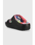 Crocs Чехли Classic Cozzzy Spray Dye Sandal в черно 208046 - Pepit.bg