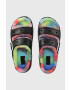 Crocs Чехли Classic Cozzzy Spray Dye Sandal в черно 208046 - Pepit.bg