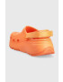 Crocs Чехли Classic Hiker Xscape Clog в оранжево с платформа 208365 - Pepit.bg