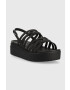 Crocs Сандали Brooklyn Strappy Low Wedge в черно с платформа 206751 - Pepit.bg