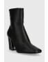 DKNY Боти Cavale в черно с висок ток K3214434 - Pepit.bg