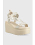 Guess Сандали OCILIA2 в бежово със скосена платформа - Pepit.bg