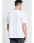 Lacoste Тениска в бяло с изчистен дизайн - Pepit.bg